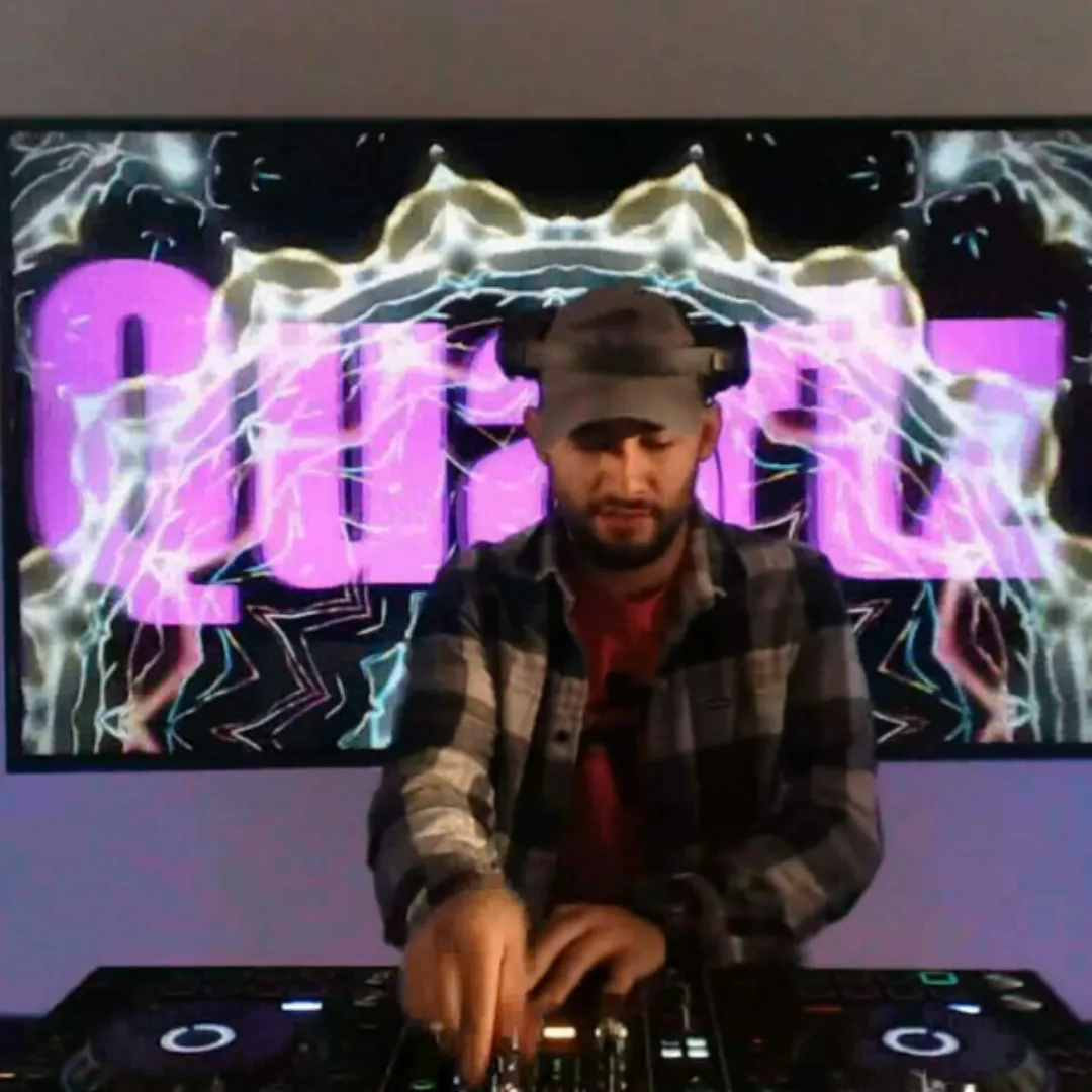 Alex quartz