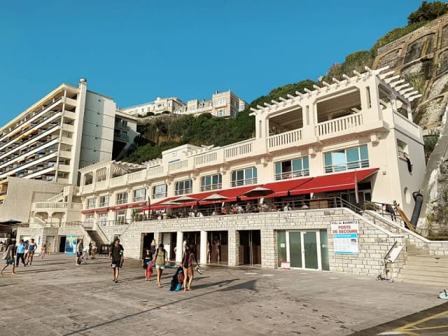 BAR LES BAINS