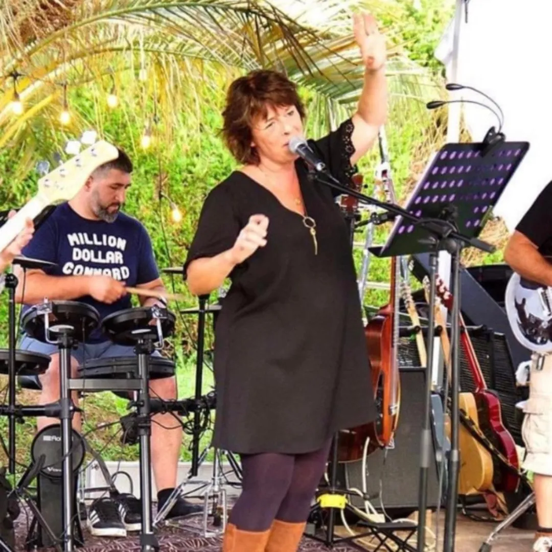 concert live pop rock - THE SIX TOYS