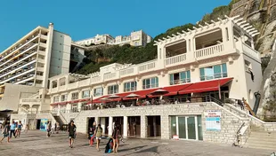 BAR LES BAINS