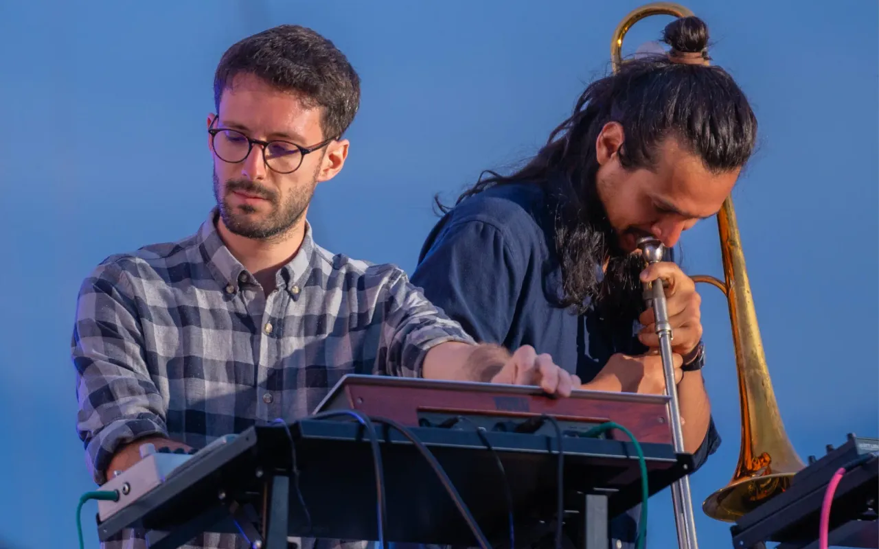 space dolphin - concert garçon la note