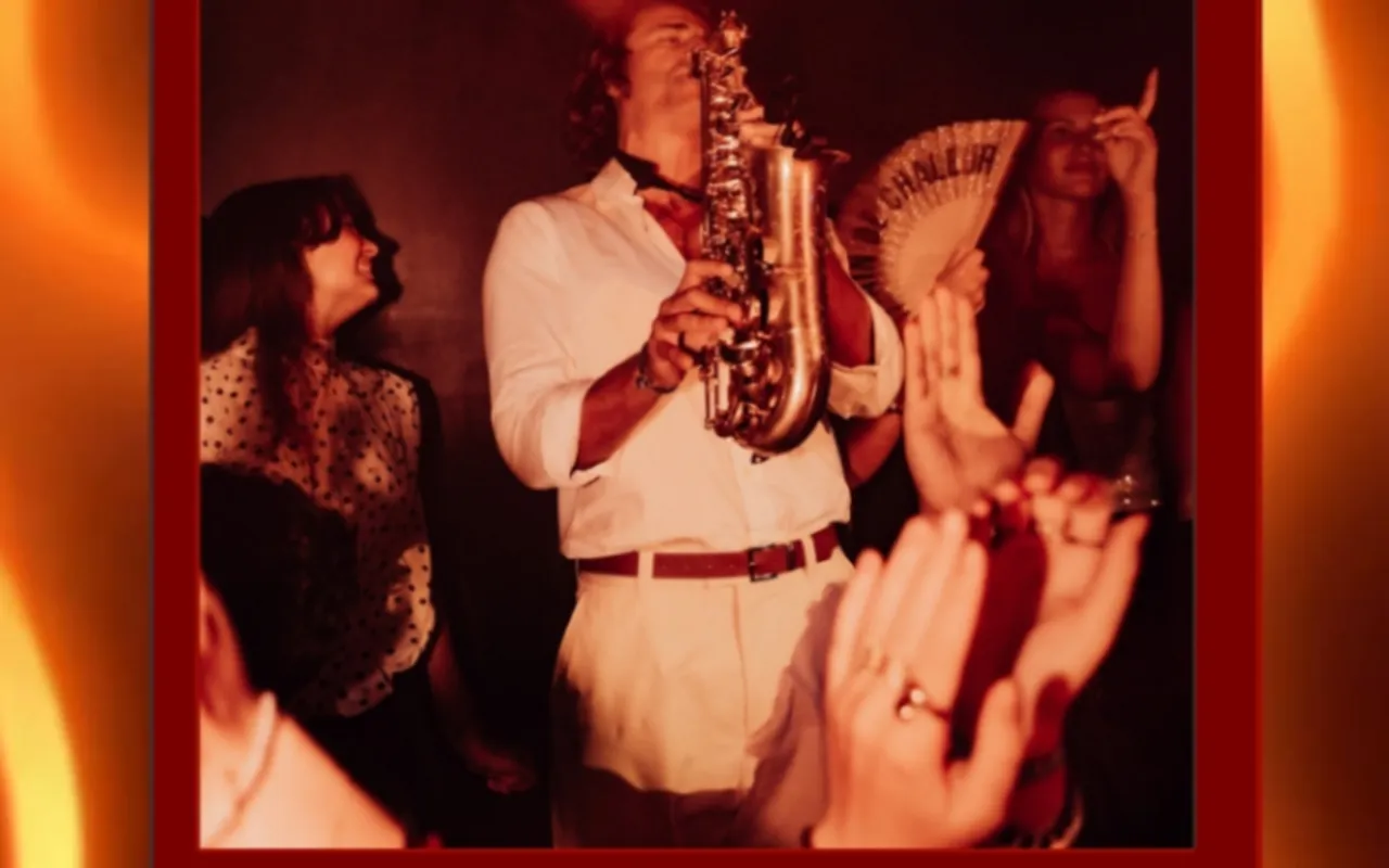 WE LOVE LIVE / ADONIX, performer sax